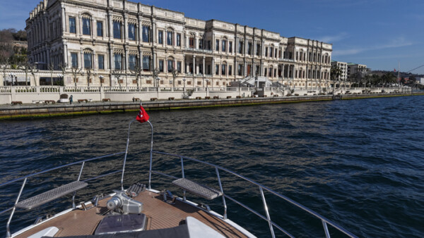 Cruise to The Ciragan Palace Kempinski Hotel Istanbul